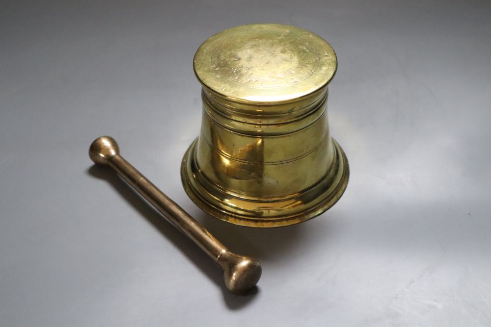 An 18th century bell metal pestle and mortar, length 18.5cm